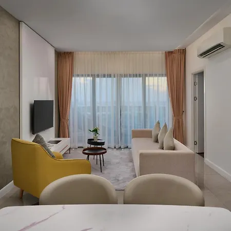 The Peninsula Phnom Penh Hotel Exterior photo