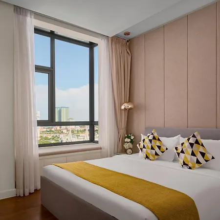 The Peninsula Phnom Penh Hotel Exterior photo