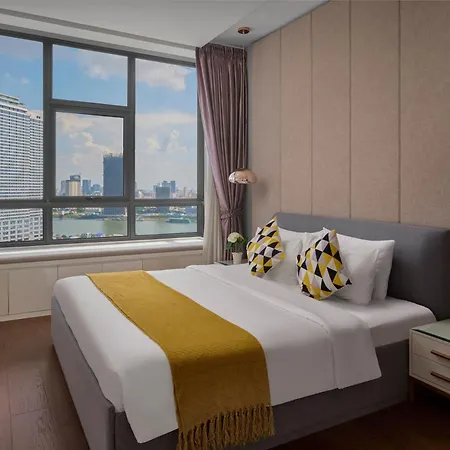 The Peninsula Phnom Penh Hotel Exterior photo