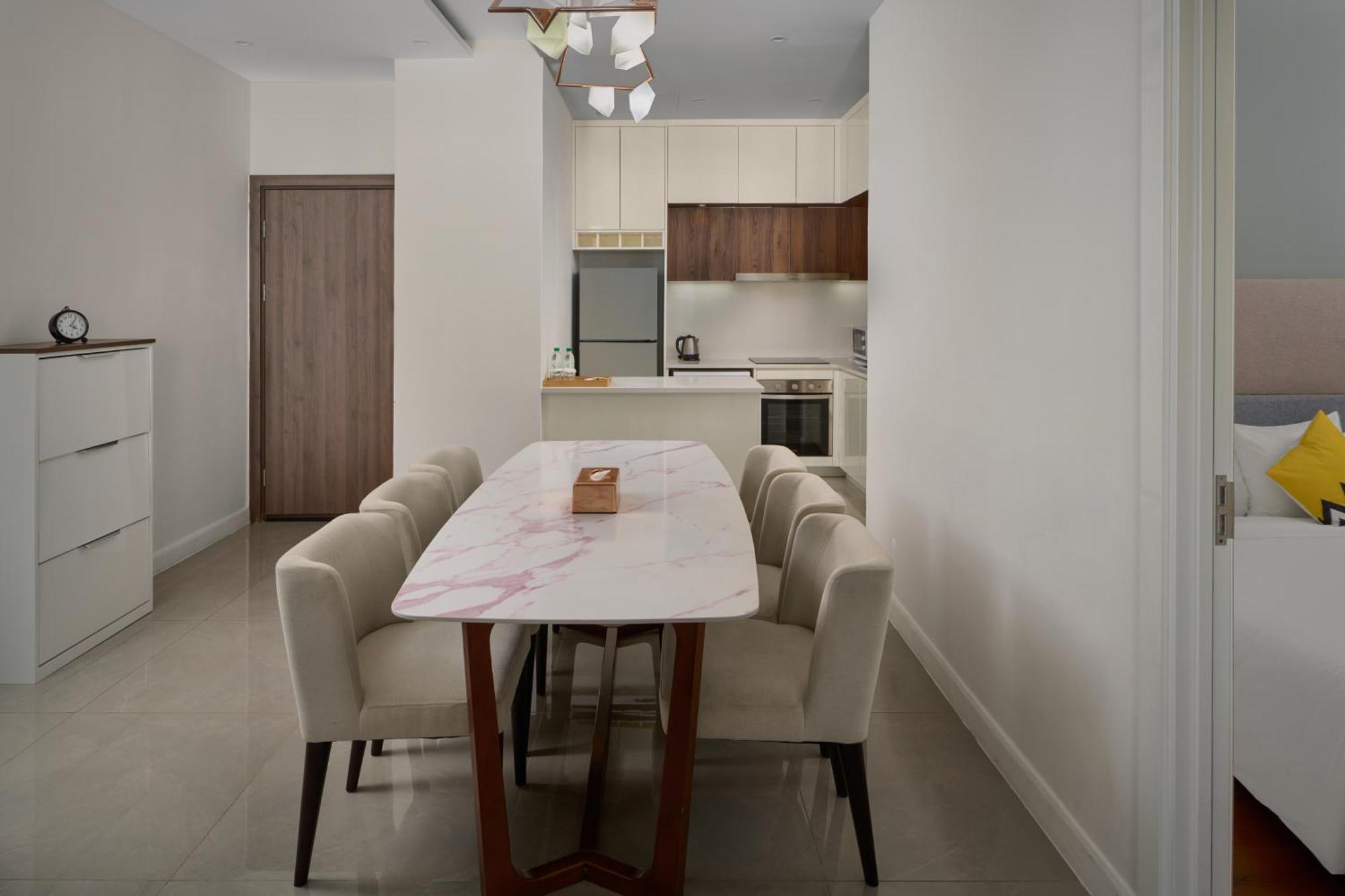 The Peninsula 4* Phnom-Penh